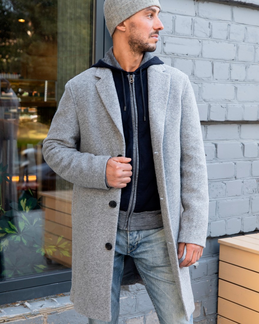 Чоловіче пальто прямого крою, сіре